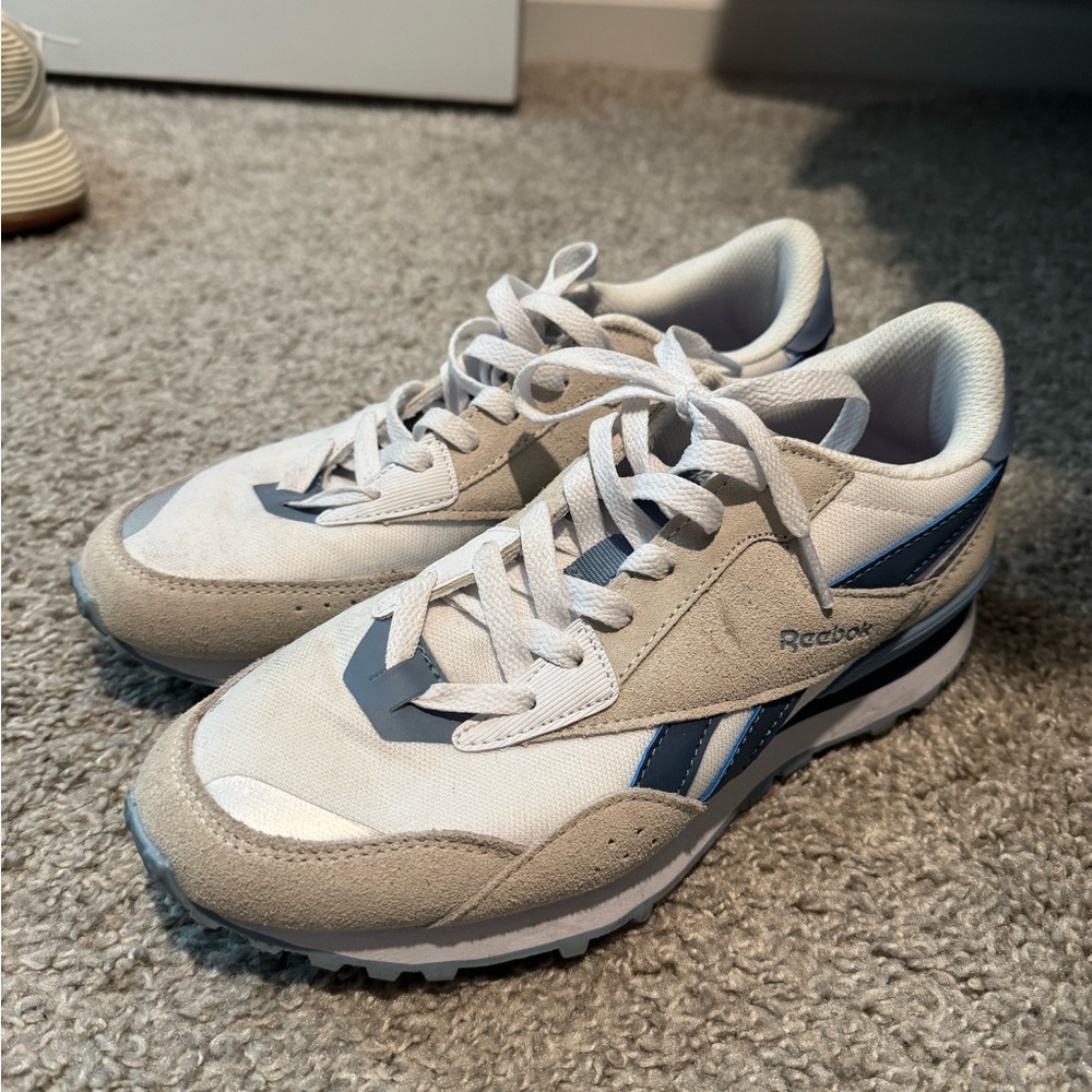 Reebok Sneakers